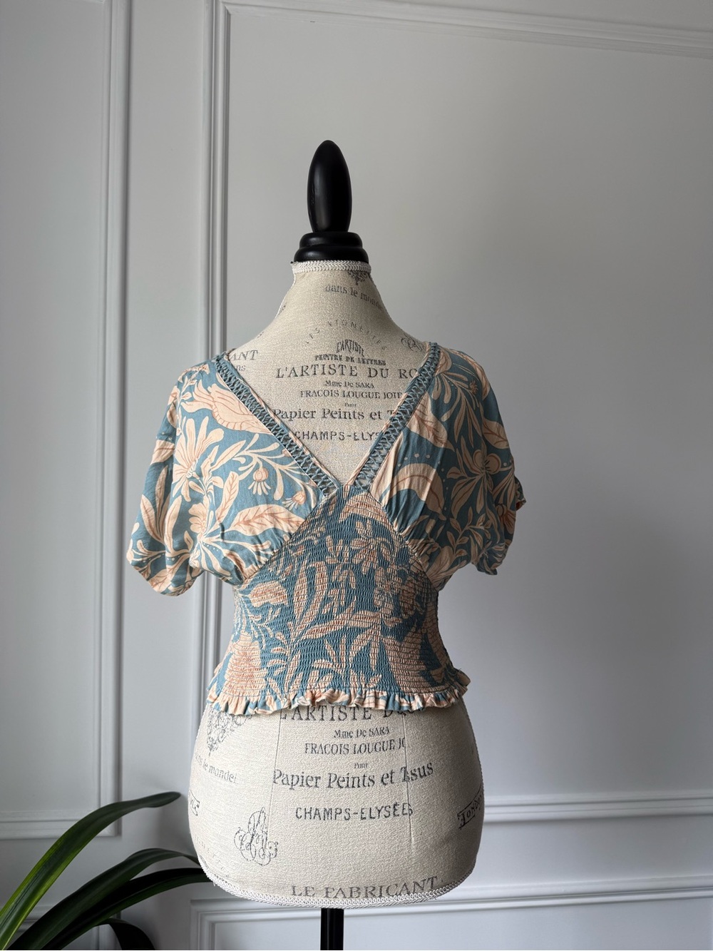Smocked V-Neck Floral Crop Top in Sage and Beige